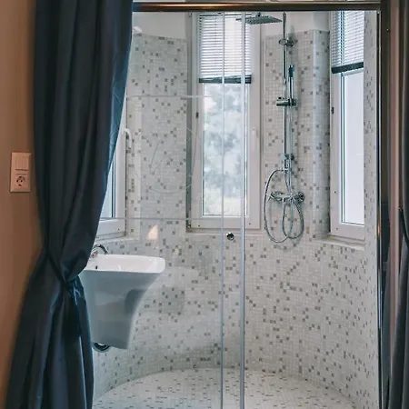 Villa17 Badacsonytomaj